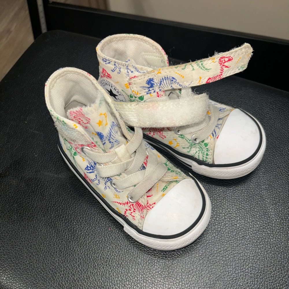 Boy Toddler Dinosaur Converse Sz 6